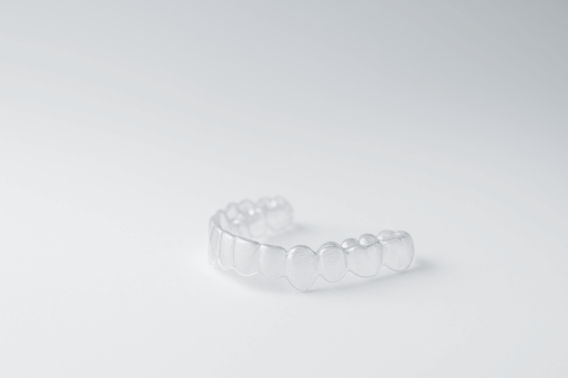 Få et smukt smil med Invisalign – den diskrete løsning til tandretning